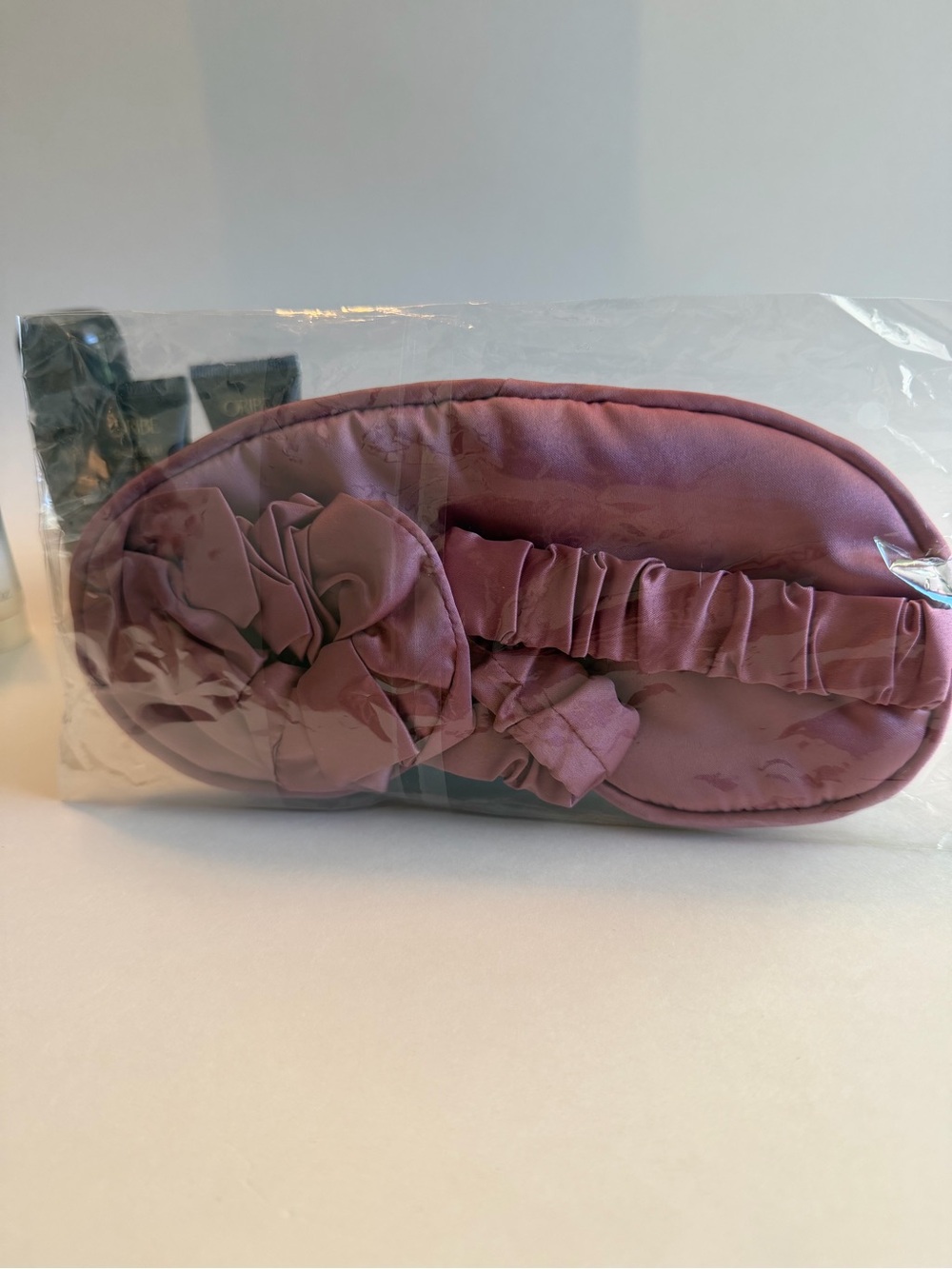 Oribe Gold Lust Repair + Restore Set with Satin Sleep Mask & Scrunchie. MSRP $88 - Picture 5 of 8